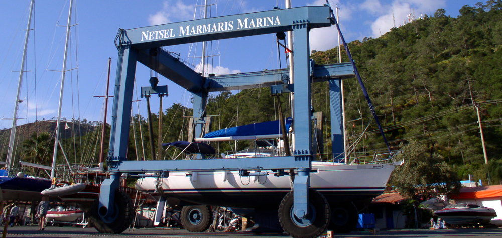 travel-lift (mobile crane) Netsel Marmaris Marina photo elenameg.com